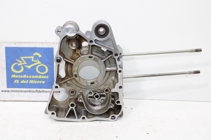 carter-derecho-bloque-motor-kymco-agility-carry-125-e5-2021-11100KUDUC00 (1)