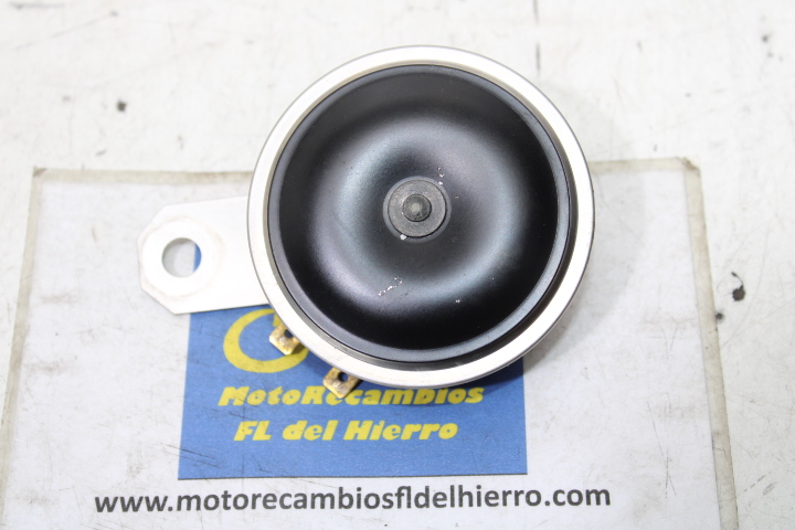 claxon-bocina-avisador-acustico-suzuki-gladius-sfv-650-2013-3850016G01000 (1)
