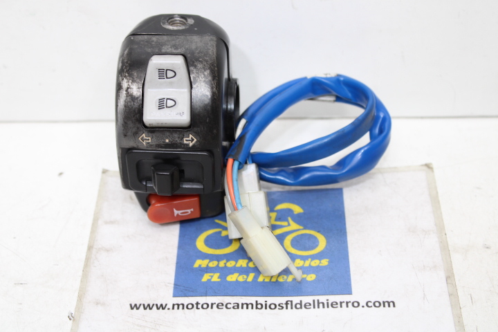 piña-izquierda-de-luces-kymco-agility-carry-125-e5-2021-3520ALGB5E11 (1)