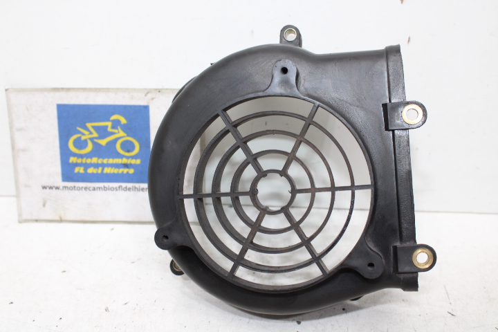tapa-rejilla-radiador-kymco-agility-carry-125-e5-2021-19610KUDUC10 (1)