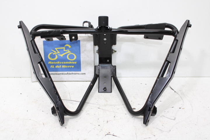 araña-soporte-frontal-piaggio-x10-125-ie-e3-2012-6756205 (1)