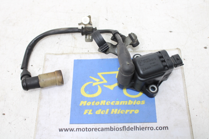 bobina-de-alta-pipa-bujía-piaggio-x10-125-ie-e3-2012-641901-969348-080341 (1)