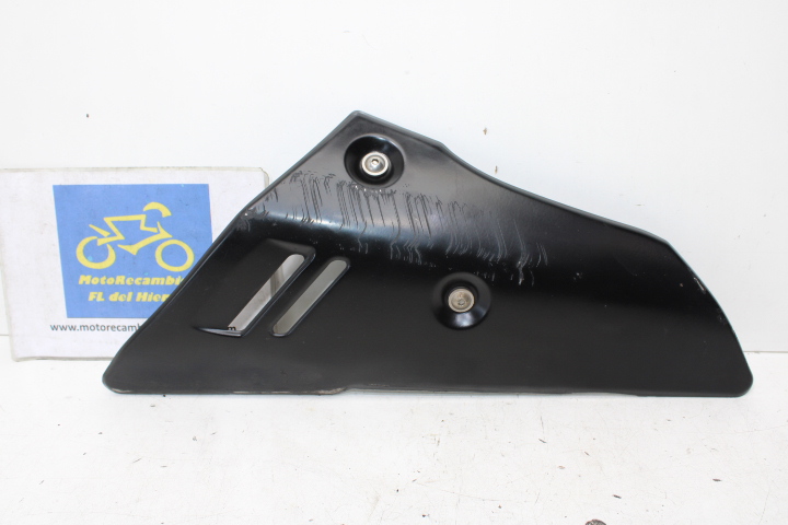 carenado-protector-quilla-derecha-suzuki-gsr-600-2007-1488044G00000 (1)