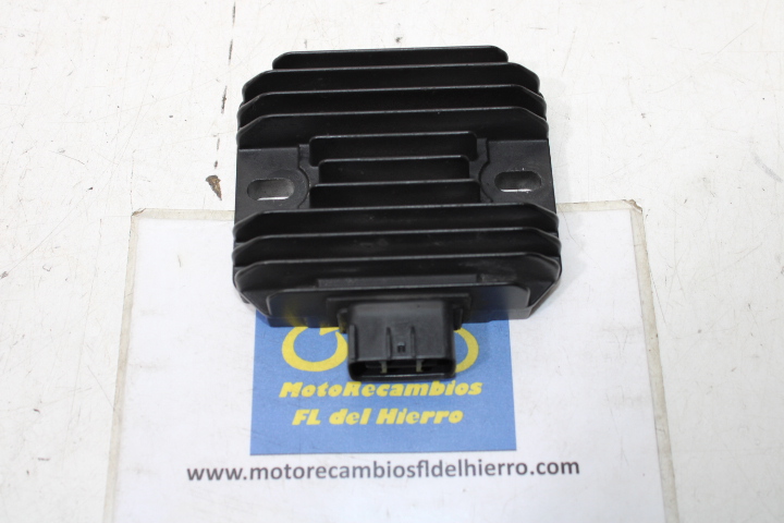 regulador-rectificador-de-corriente-suzuki-gsr-600-2007-3280042F10000 (1)