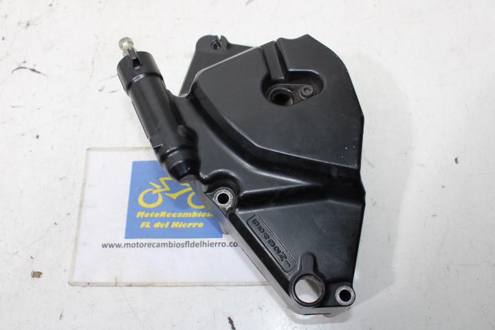 tapa-piñon-arrastre-suzuki-gsr-600-2007-1136144G00000 (1)